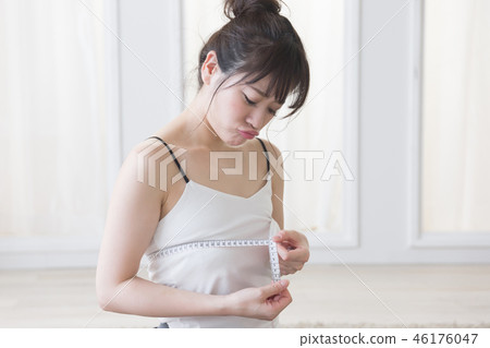 Fitness woman 46176047