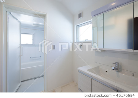Image of 46176684