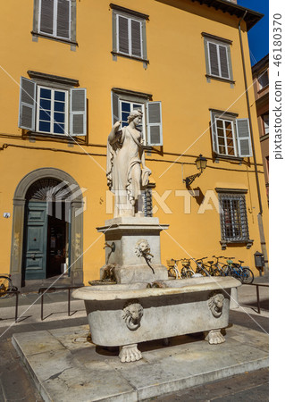 Fountain Della Pupporona on square San Salvatore Fountain Della Pupporona on square San Salvatore 46180370