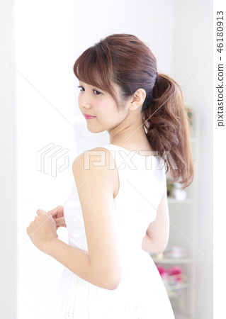 年輕女士的髮型 年輕女士的髮型 46180913
