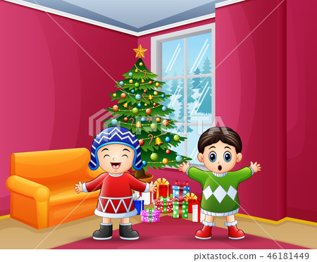 Happy kids celebration a christmas in the home 46181449