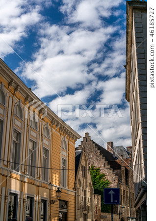Bruges street scene 46185727