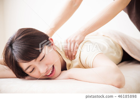 按摩美容男人bodydresser整脊女性患者 46185898