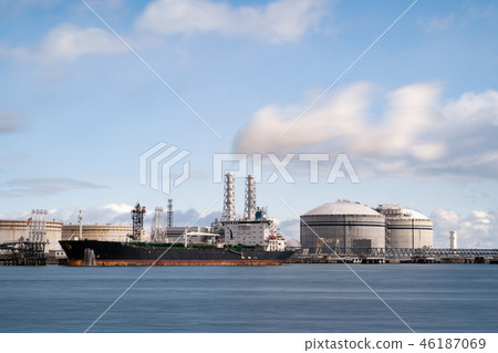 Thermal power plant and LNG carrier Shin Sendai thermal power plant Thermal power plant and LNG carrier Shin Sendai thermal power plant 46187069