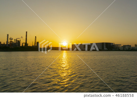 Sunset on the Kawasaki Shiohama Canal 2 Sunset on the Kawasaki Shiohama Canal 2 46188558