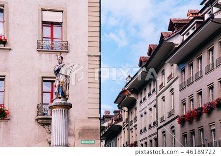 Mosesbrunnen Moses Fountain statue, old Bern Mosesbrunnen Moses Fountain statue, old Bern 46189722