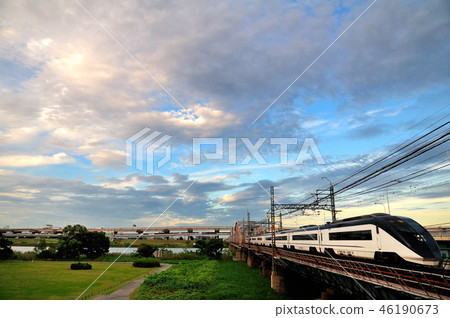 Akiun and Keisei Skyliner 46190673