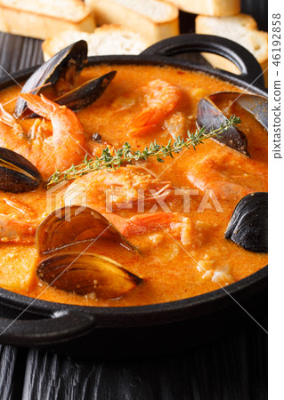 Traditional Catalan recipe 46192858