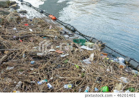 Waste from the sea, water, pollution, waste, environmental issues Waste from the sea, water, pollution, waste, environmental issues 46201401