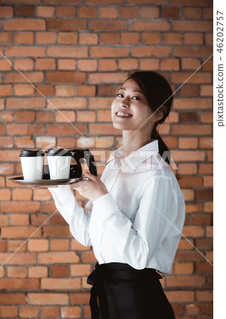 Cafe clerk woman 46202757