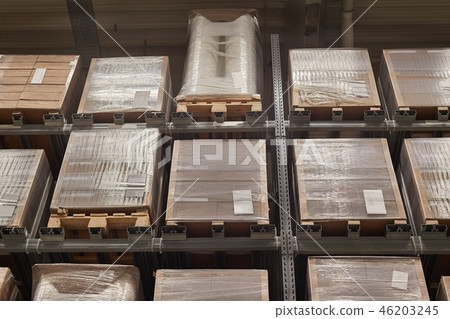 Warehouse with stocked shelves 46203245