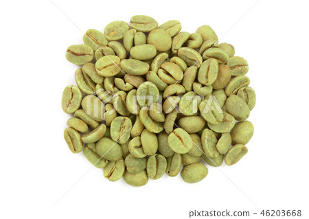 green coffee beans isolated on white background close up. Top view. Flat lay 46203668