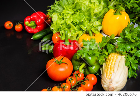 Colorful of fresh organic vegetables and salad  46206576
