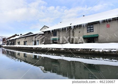 小樽運河和倉庫區在冬天 小樽運河和倉庫區在冬天 46210667