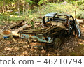 A decayed car 46210794