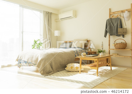 The bedroom The bedroom 46214172