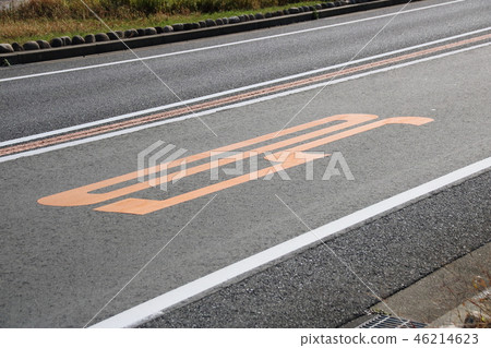 Road marking (regulation marking) "maximum speed". 46214623