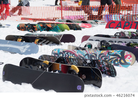 在斜坡的休息之前 46216074