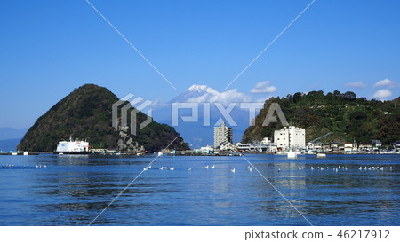 Awashima and Fuji Awashima and Fuji 46217912