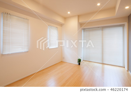 Bright room 46220174