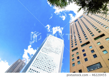Landscape of the office town looking up at a skyscraper 46220455