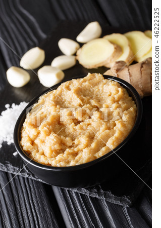 Spicy ginger-garlic paste with ingredients 46222525