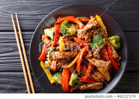 Stir-fried teriyaki beef 46222574