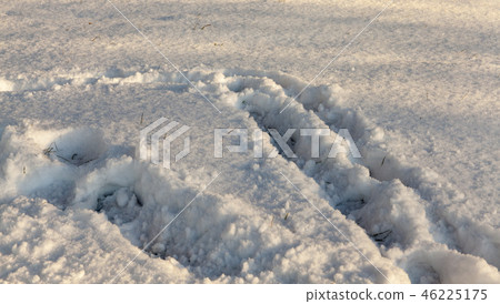 Snow drifts in winter 46225175