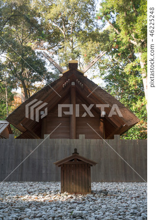 Ise Jingu Shrine, an old palace, a new building on the ground 46225248