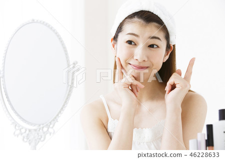 Beauty makeup makeup female beauty young woman skin care Beauty makeup makeup female beauty young woman skin care 46228633