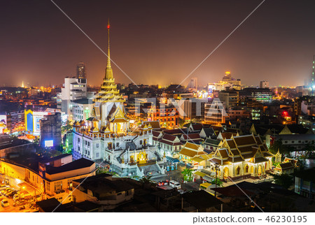 Wat traimitr withayaram temple at night, Thailand Wat traimitr withayaram temple at night, Thailand 46230195