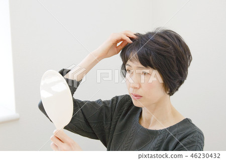 Female Middle Age Hair Check Female Middle Age Hair Check 46230432