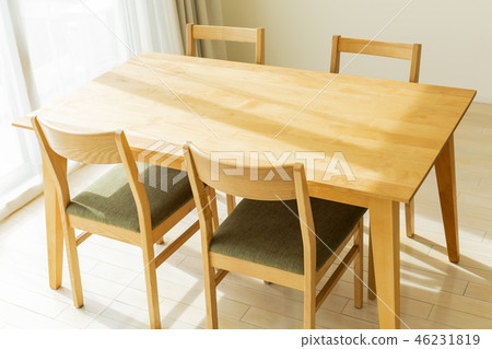 Dining table 46231819
