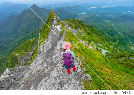 A mountain girl runs vertically from Sannomine to Yarigamine, one of the 100 famous mountains "Hoki Oyama"! (Tottori prefecture) *There is a shooting position in the comment section of the work 46235488