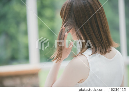 煩惱 女生 女孩 46236415