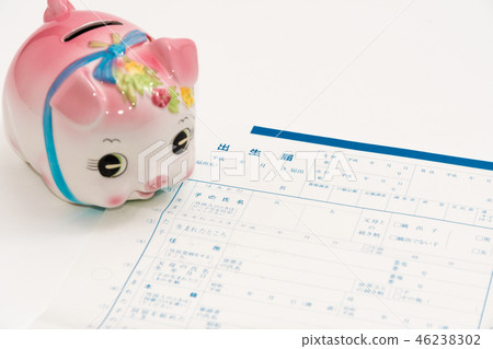 Lifestyle image Birth certificate and piggy bank 46238302