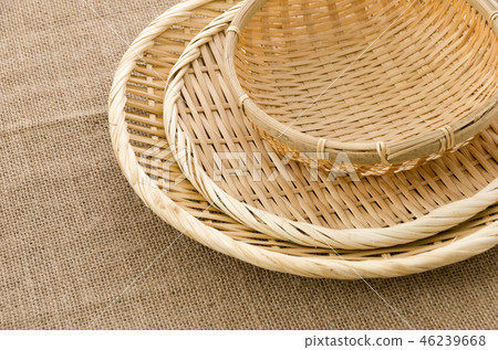 Follow Follow 46239668