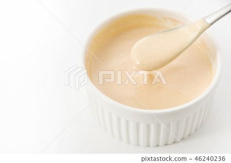 Sauce mixed mayonnaise and ketchup 46240236