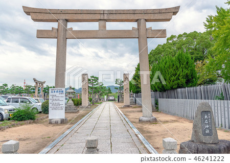 Oishi Shrine approach road scenery 46241222