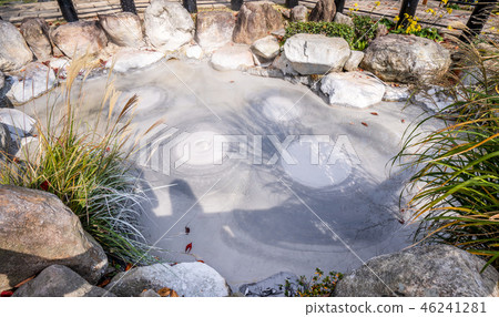 日本 溫泉 鬼石坊主地獄 oniishibozu jigoku ghost Monk hell 46241281