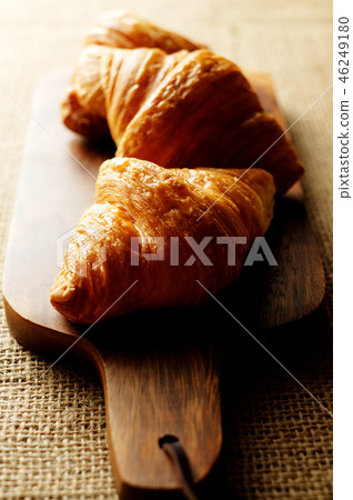 Croissant Croissant 46249180