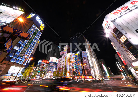 日本的東京都市風景東京和秋葉原的都市風景以及“Mase Bridge”等的交叉點（夜景） 46249197
