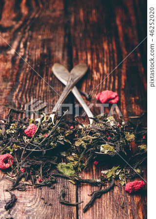 Two spoonfuls of raspberry herbal tea 46252020