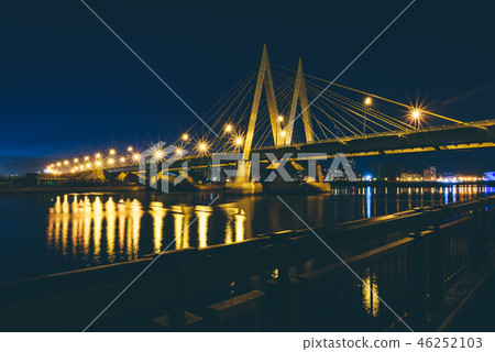 Millennium bridge at night 46252103