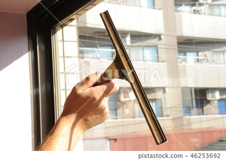 Image of window cleaning 46253692