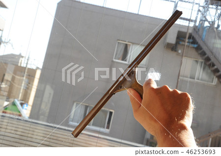 Image of window cleaning 46253693