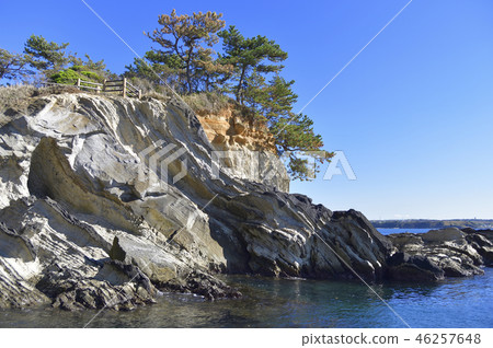 三浦半島[神奈川縣]新崎公園本天島海灘[冬季] 46257648