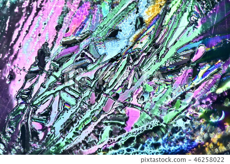 輕冰極化效應的模式 46258022