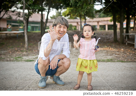 Dad and child Dad and child 46259219