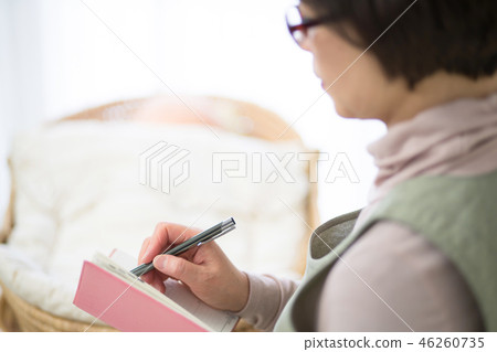 成熟的女人（手焦點） 46260735